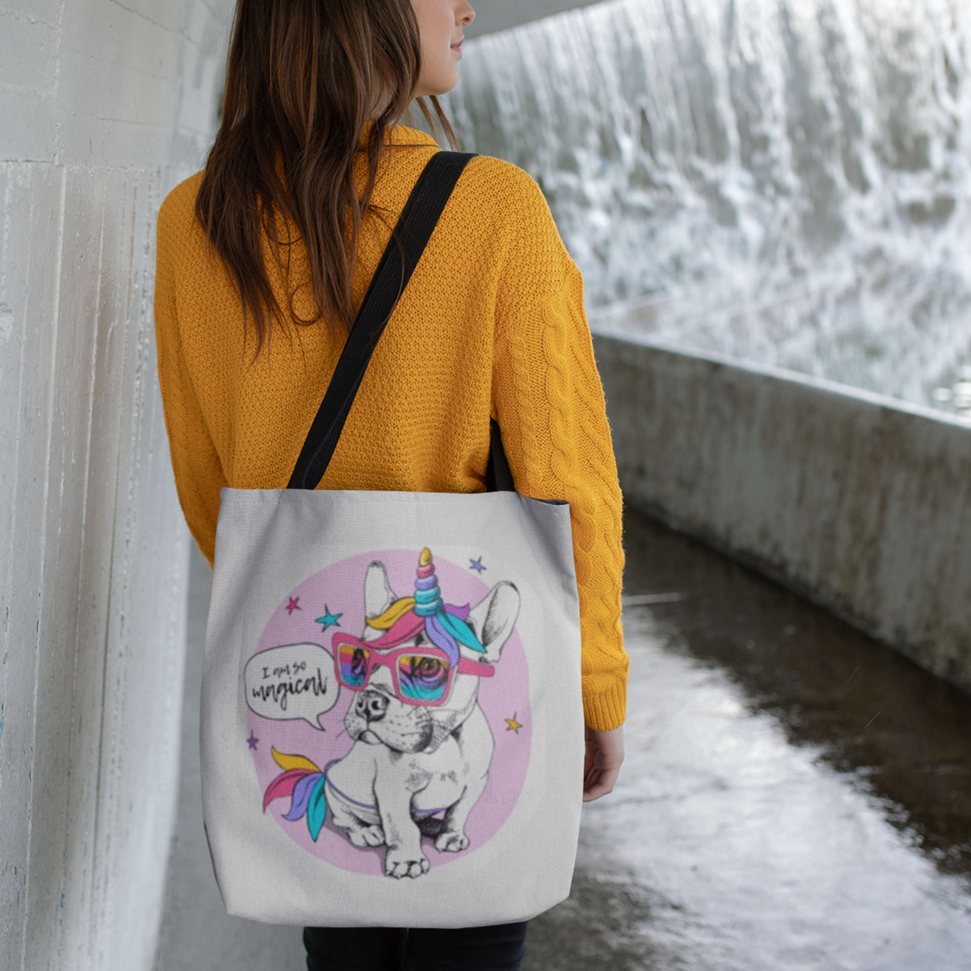 woman carrying frencie tote bag